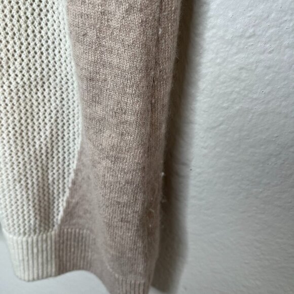 Tommy Bahama womens Beige raglan Cashmere knit pull over Sweater size small - Picture 9 of 11